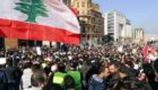 "السترات الصفراء" في لبنان.. احتجاجات في ظل غياب الحكومة