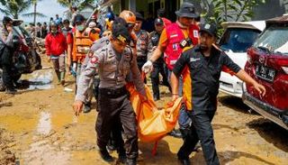 تسونامي إندونيسيا يقتل أكثر من 280 شخصا