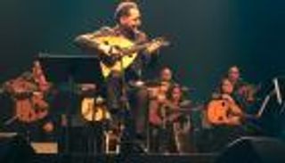 بالصور.. نصير شمة يبهر الجمهور في أولى حفلاته بالسعودية