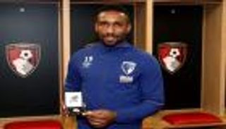 مهاجم توتنهام الأسبق يحصد ميدالية كأس الرابطة بعد 10 سنوات