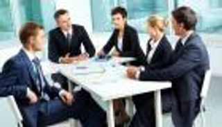 ٨ قواعد لإدارة حوار بناء مع زملاء العمل