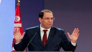 يوسف الشاهد رئيس الحكومة التونسية - رويترز
