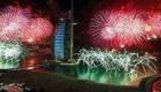 بالصور.. أنشطة متنوعة للاستمتاع بليلة رأس السنة في دبي 