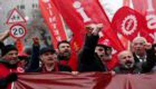 محاولة خداع يائسة.. أردوغان يرفع الأدنى للأجور رغم الديون المتراكمة