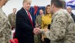 ترامب يتفقد القوات الأمريكية في العراق بشكل مفاجئ‎