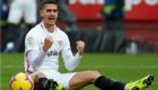 مهاجم إشبيلية يكشف عن فريقه المفضل في "البلاي ستيشن"