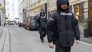 إخلاء كاتدرائية سان ستيفنز في فيينا بعد تحذير من قنبلة