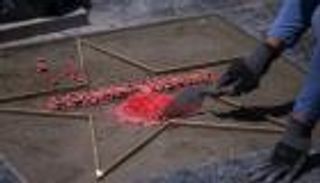 القبض على شخص لتخريبه نجمة ترامب بممر المشاهير في هوليوود