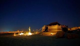 التخييم والرحلات البرية عادة شتوية في الإمارات - صورة أرشيفية
