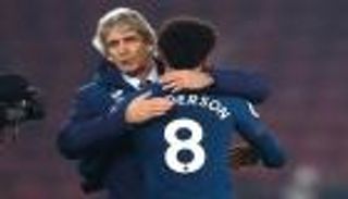 بيليجريني يوجه عتابا للاعبه أندرسون 