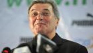 "العجوز" لومير يكشف عن سر عودته للنجم الساحلي 