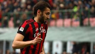 هاكان كالهانوجلو