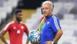 ديلي ميل: زاكيروني يعرف طريق تتويج الإمارات بأمم آسيا