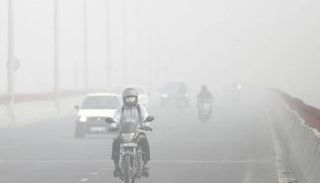 مقتل 10 أشخاص في حوادث ناجمة عن الضباب الكثيف بباكستان - صورة أرشيفية