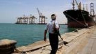 الانسحاب الوهمي للحوثي من ميناء الحديدة.. مناورة تهدد اتفاق ستوكهولم 