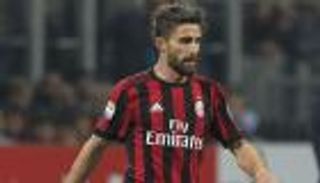 جناح ميلان يقترب من الدوري الصيني