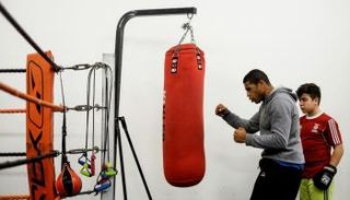 الملاكم الضرير جورجي بينا