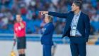 إيقاف الهلال يرفع طموحات مدرب التعاون في الدوري السعودي