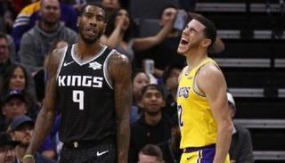 ليكرز يقهر سكرامنتو كينجز