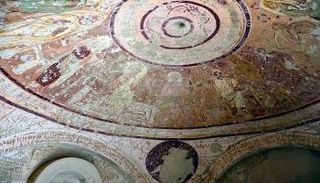 زخرفة الكنائس