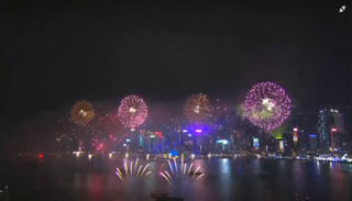 ألعاب نارية في هونج كونج بمناسبة بدء عام 2019