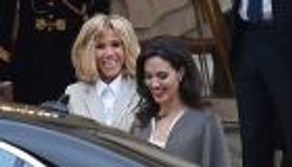 بالصور.. أنجلينا جولي في جولة أوروبية للاجئين