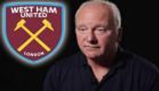 وست هام يقرر إيقاف مديره الرياضي بسبب العنصرية