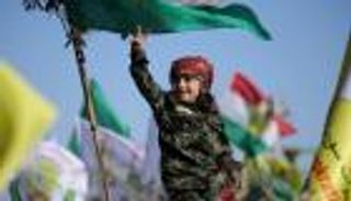 التمثيل بجثة مقاتلة في عفرين يثير غضب الأكراد