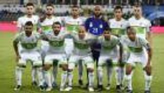 نجم منتخب الجزائر رابع أفضل مدافع في فرنسا
