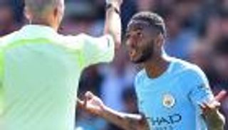 سترلينج يستنجد بالحكام للمشاركة في كأس العالم 2018