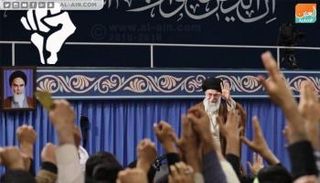 قبضة التدمير الملعونة باتت شعارا إيرانيا