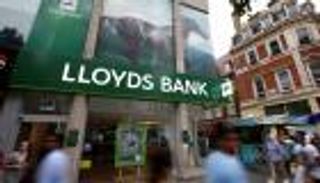 أكبر مصرف بريطاني يحظر شراء بيتكوين ببطاقات الائتمان