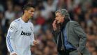مورينيو يحسم قراره النهائي بشأن ضم رونالدو
