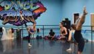 "باليه فيت" جديد النجوم لاكتساب اللياقة البدنية