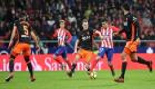 أتلتيكو يقلّص الفارق مع برشلونة بالفوز على فالنسيا