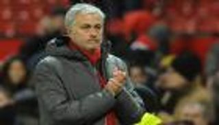 إدارة مانشستر يونايتد تناقش شكوى مورينيو مع الجماهير