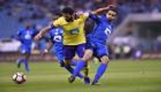 مشجعات النصر والهلال يطلقن عبارات التحدي قبل ديربي الرياض