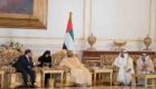 محمد بن راشد ومحمد بن زايد والسيسي يبحثون القضايا الإقليمية والدولية