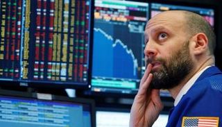 مخاوف على الاقتصاد الأمريكي من تهاوي بورصة وول ستريت - رويترز