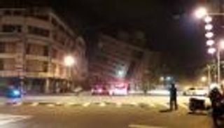 قتيلان وأكثر من مائة جريح في زلزال تايوان