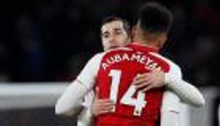 أوباميانج يكشف عن كواليس اتصاله بمخيتاريان قبل انضمامهما لأرسنال