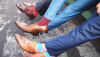 دراسة: الجوارب الزاهية سر من أسرار النجاح