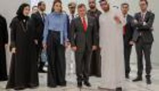 ملك الأردن وعقيلته يزوران متحف اللوفر أبوظبي