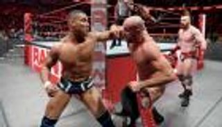 تدخل جوردان يُحافظ لسيزارو وشيموس على بطولة "رو" للتاج تيم