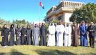 بالصور.. حسين الجسمي يشارك في "زراعة نخلة زايد" بالكويت