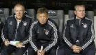 مساعد هاينكس يلمح إلى تجديد عقده مع بايرن ميونيخ