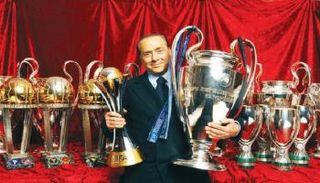 بيرلسكوني رئيس ميلان السابق