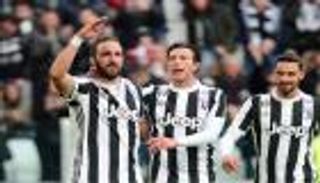 يوفنتوس يضيق الخناق على نابولي في الدوري الإيطالي بالفوز على فيورنتينا