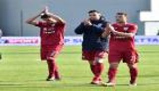 كالياري يكتفي بالتعادل أمام ساسولو في الدوري الإيطالي