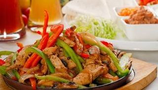 فاهيتا الدجاج من أشهى الأكلات المكسيكية